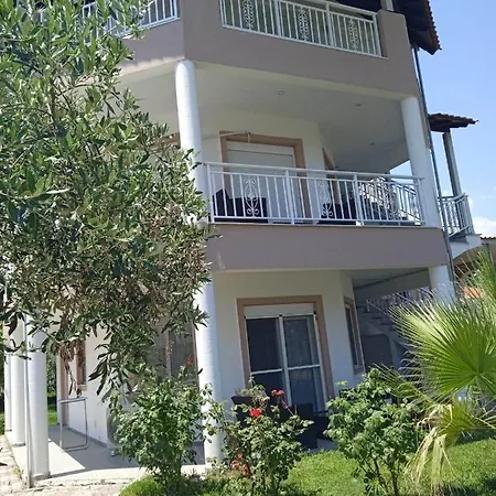 Fotis Holiday home
